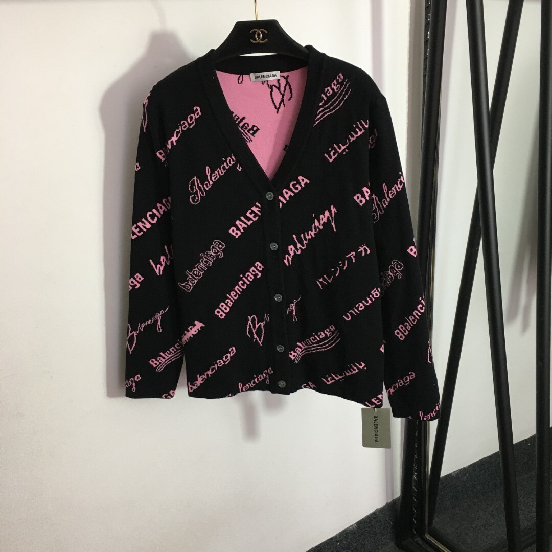 Cardigan bale