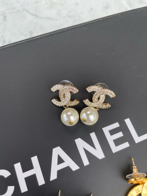 Orecchini cc perle