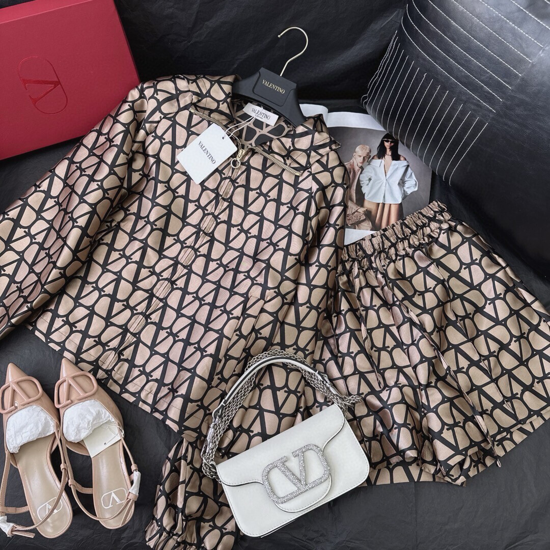Set giacca e shorts