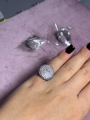 Anello chevalier pavè
