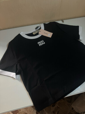 T-shirt miu sfrangiata
