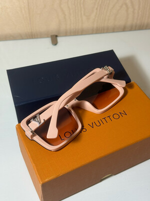 Occhiali LV pink 