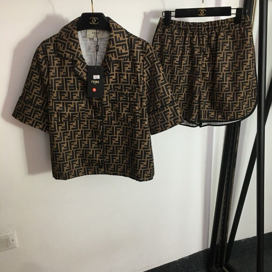 Shorts/camicia ff