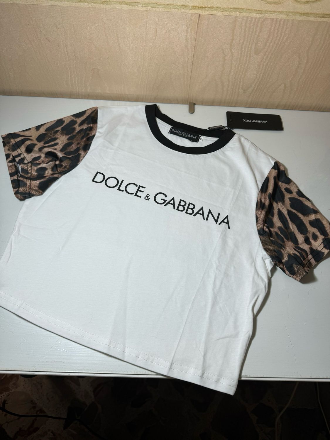 T-shirt crop dolce animalier