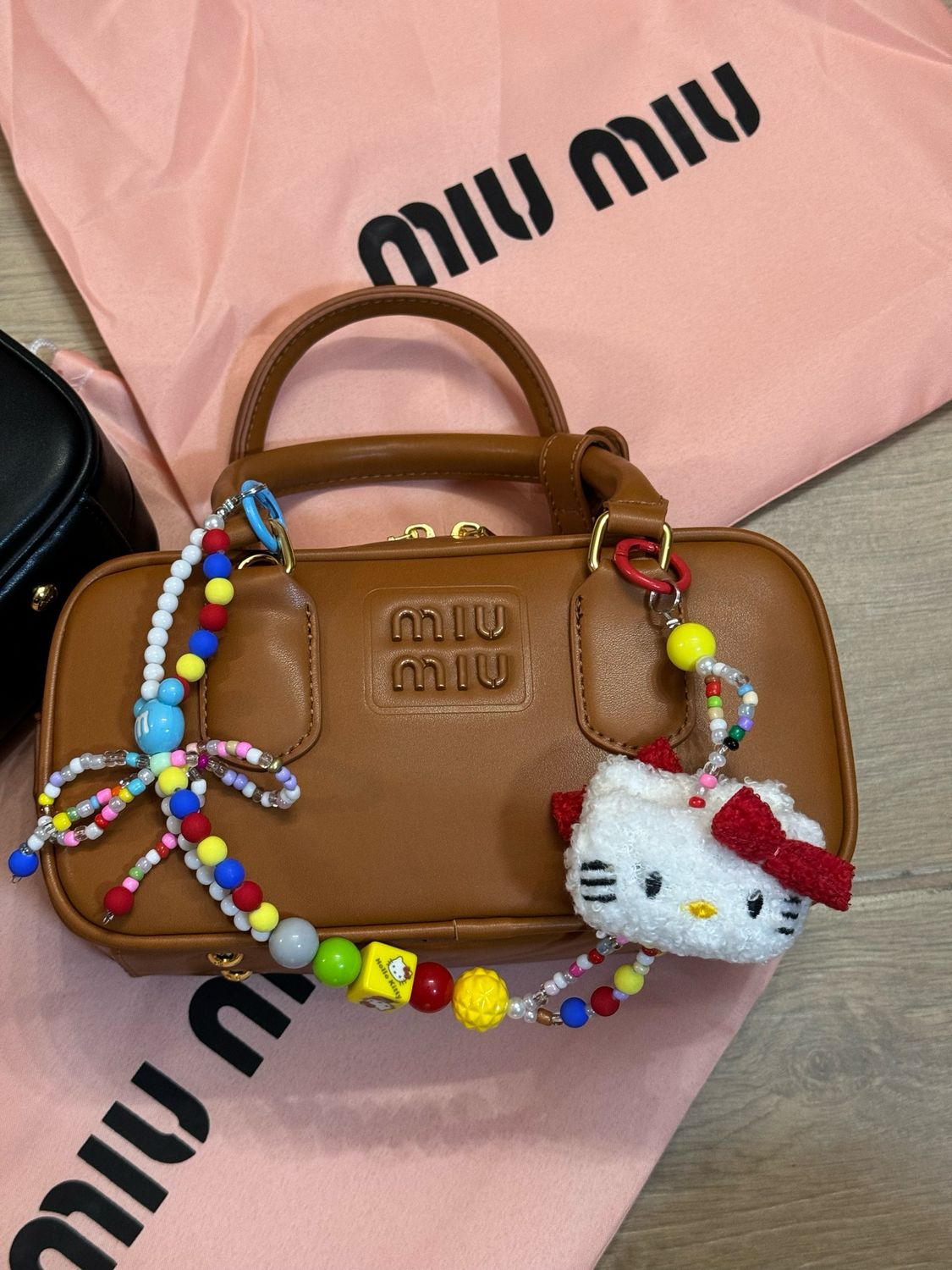 Charm Hello kitty