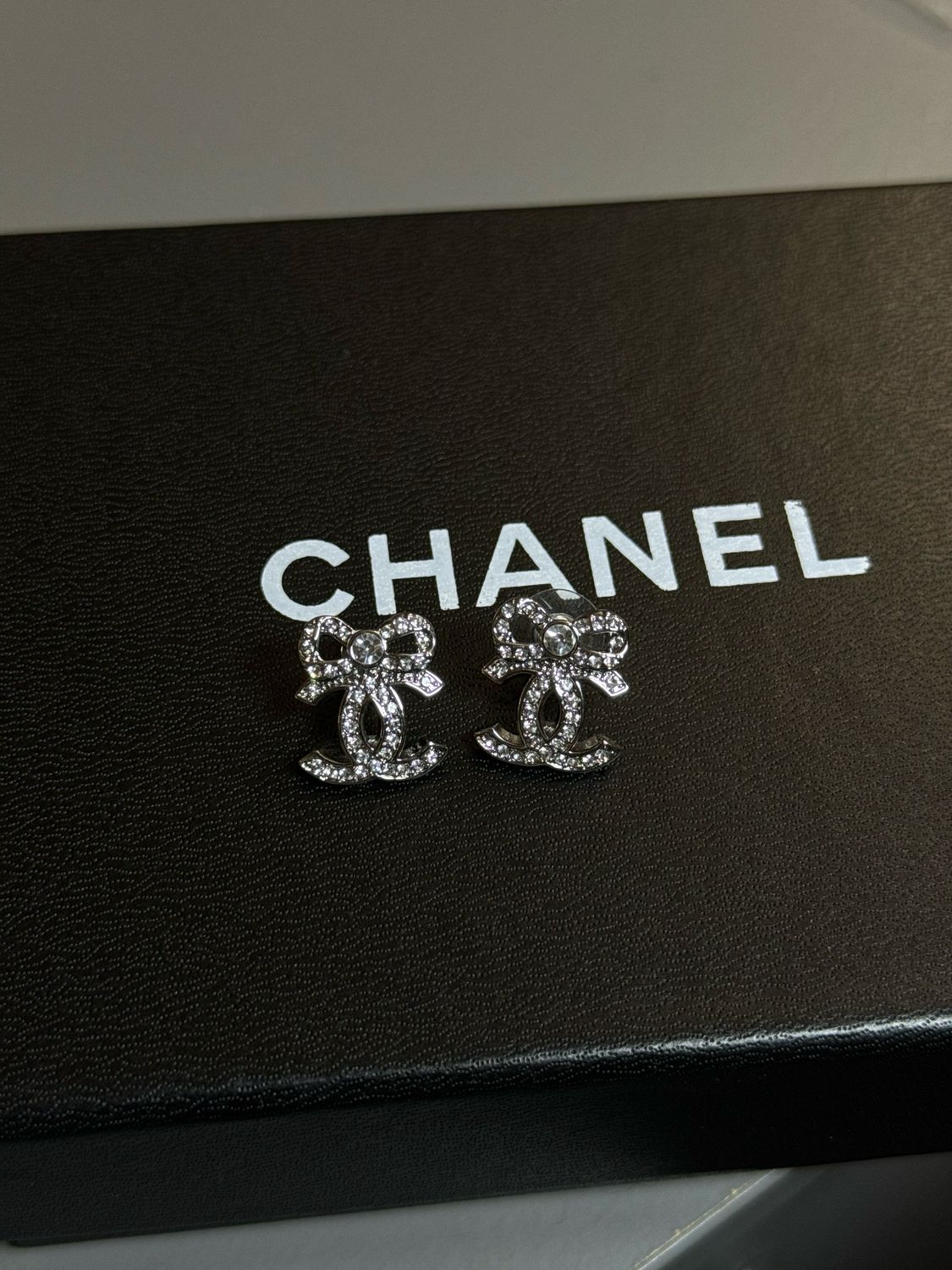 Orecchini cc fiocchetto