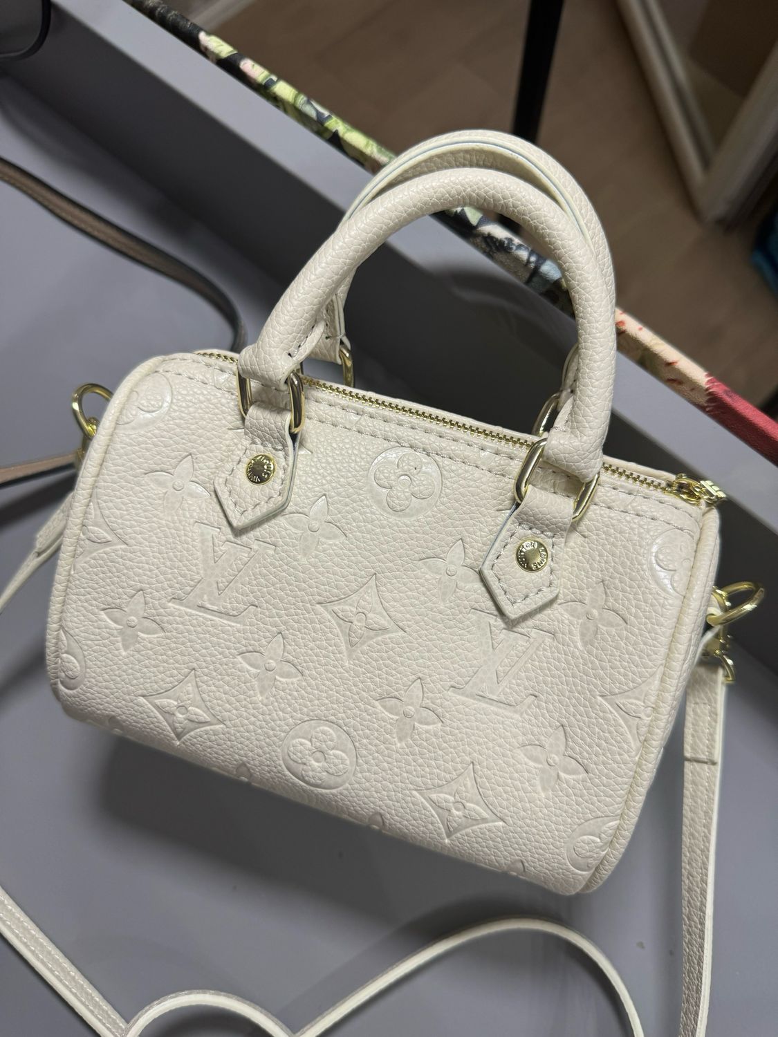 Bauletto mini white Lv 