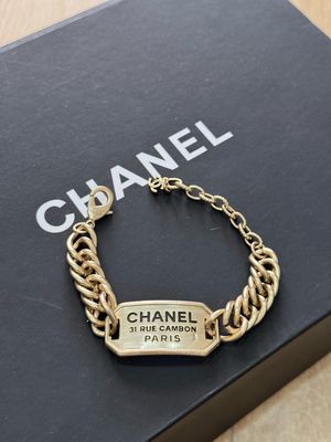 Bracciale catena targhetta