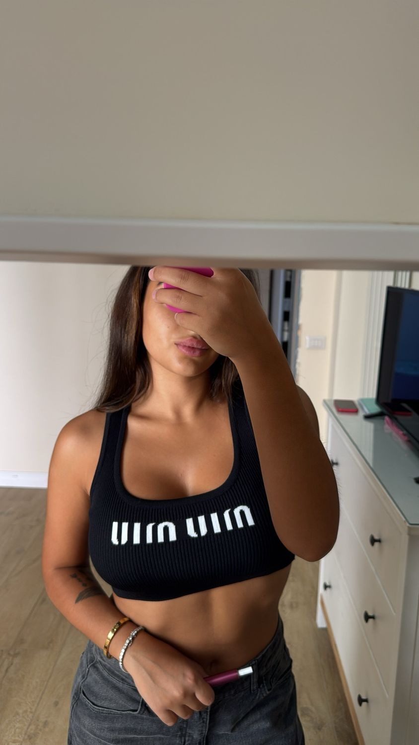 Top miu nero