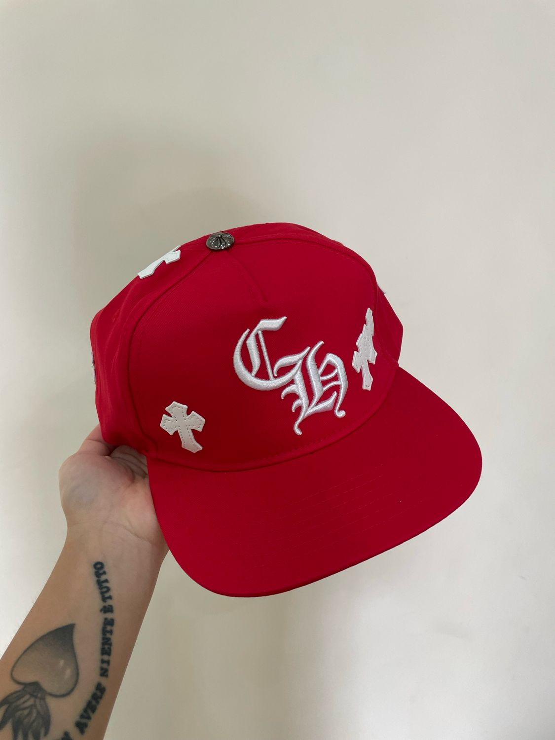 Cappello Chrome rosso iniziali 