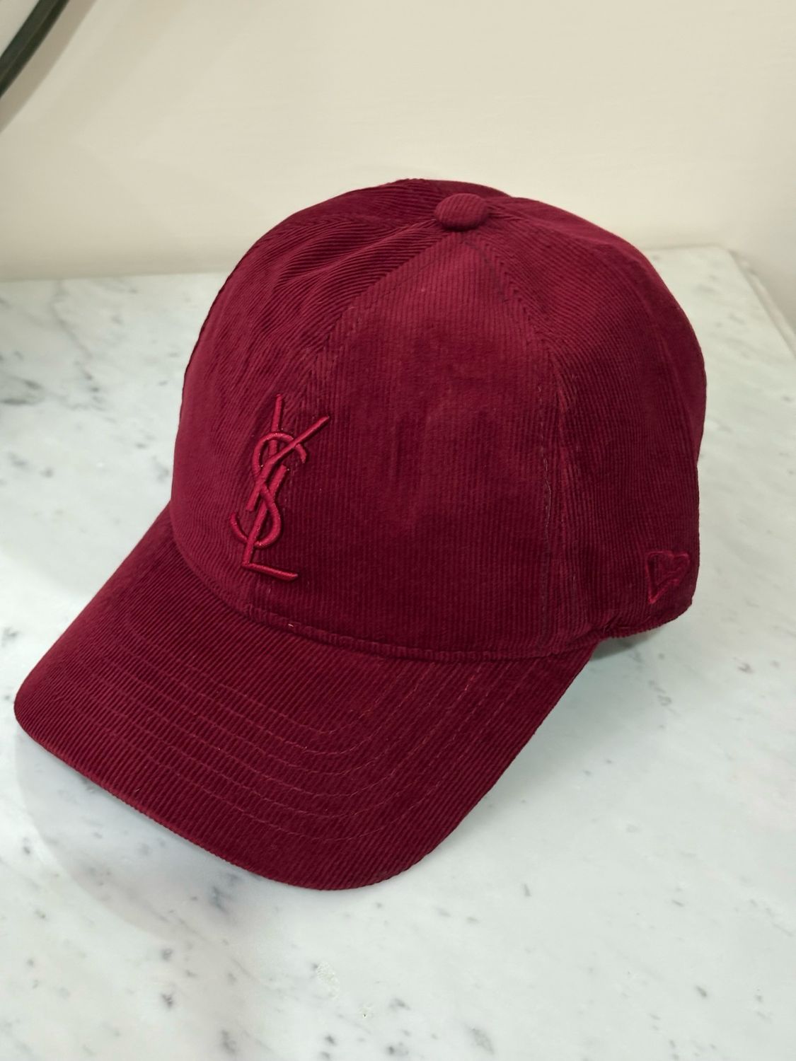 Berretto Ysl camoscio bordeaux 