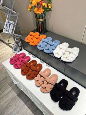 Sandalo teddy strappi