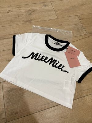 T-shirt miu scritta 
