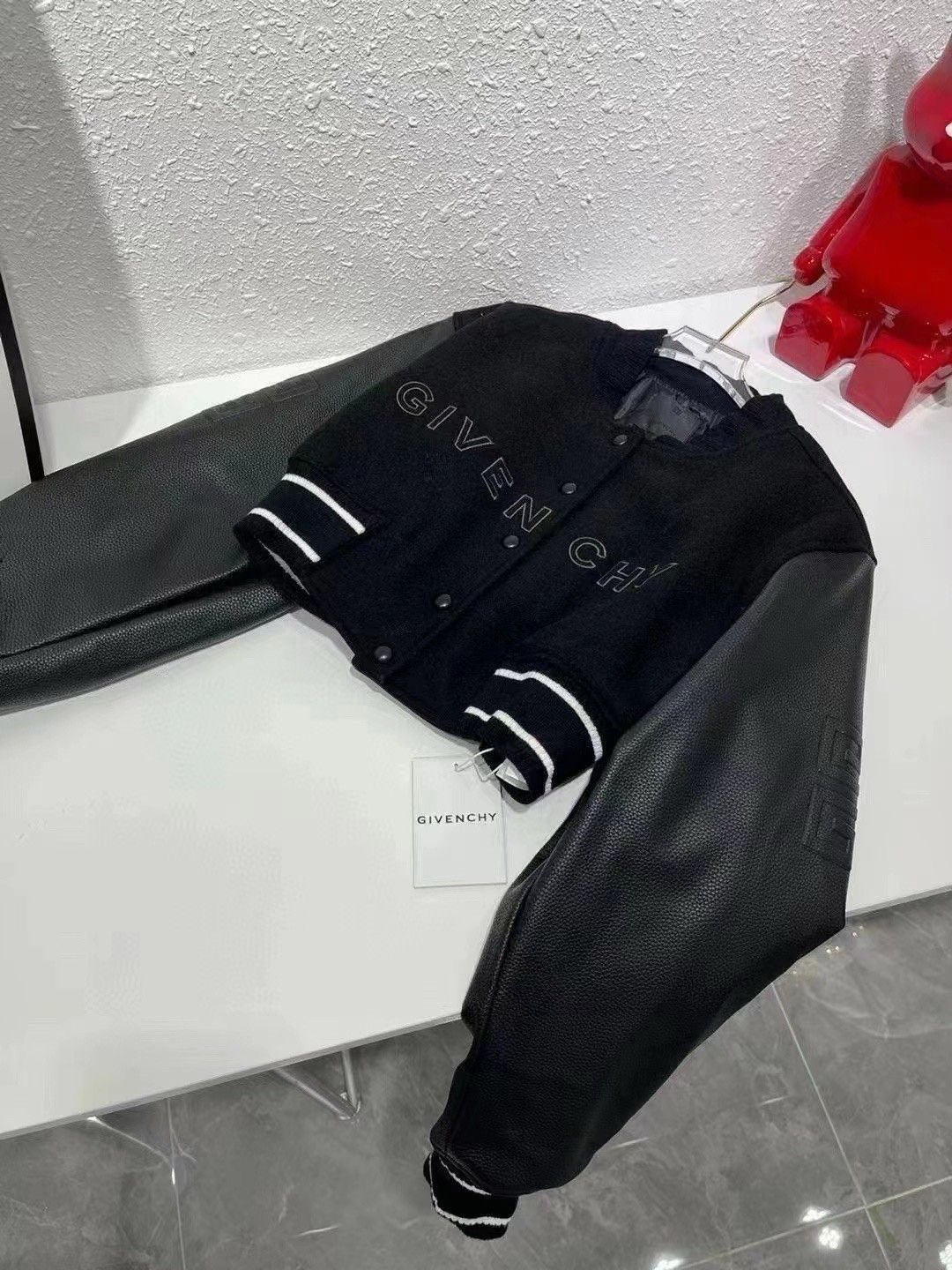 Bomber Give 