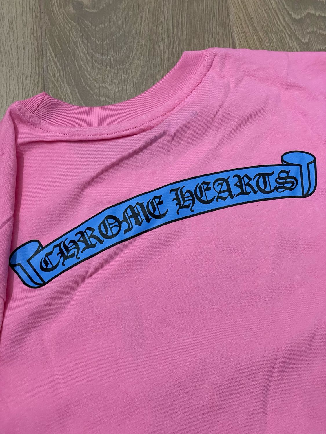 T-shirt Chrom rosa e blu 