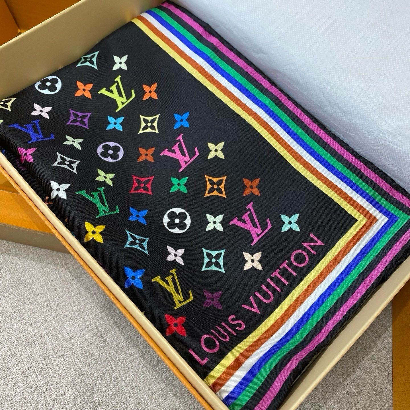 Foulard Lv nero colors 