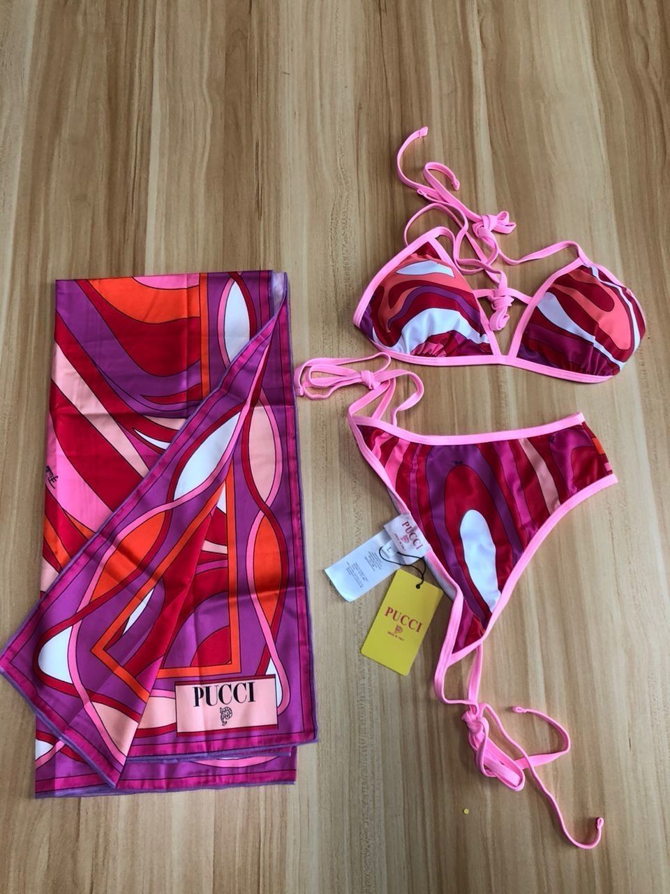 Bikini Pucci rosso+ foulard 