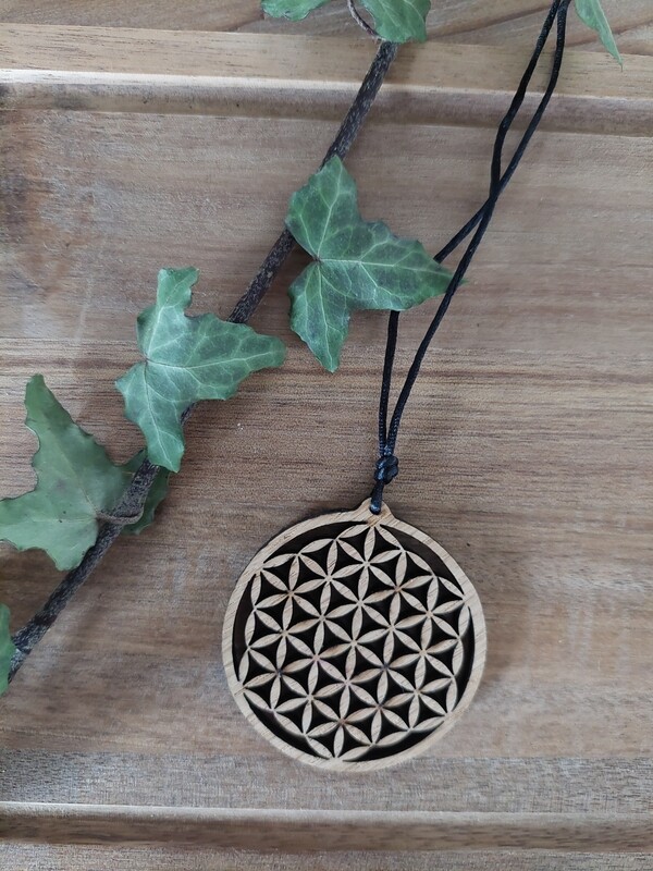 Roža življenja-ogrlica