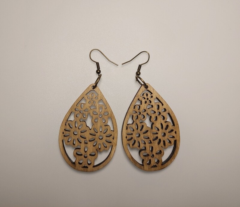 Kapljica z rožicami- veseči uhani