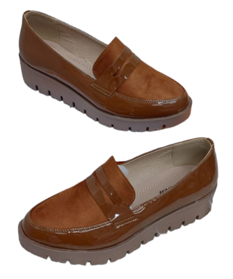 Women&#39;s fashionable loafers