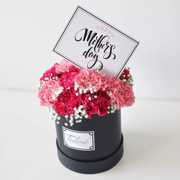 CARNATION FLOWER BOX