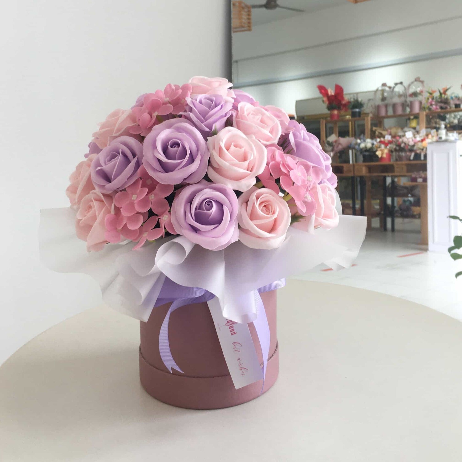 VIENNA FLOWER GIFT BOX