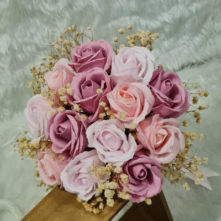 ALYSSA HAND BOUQUET