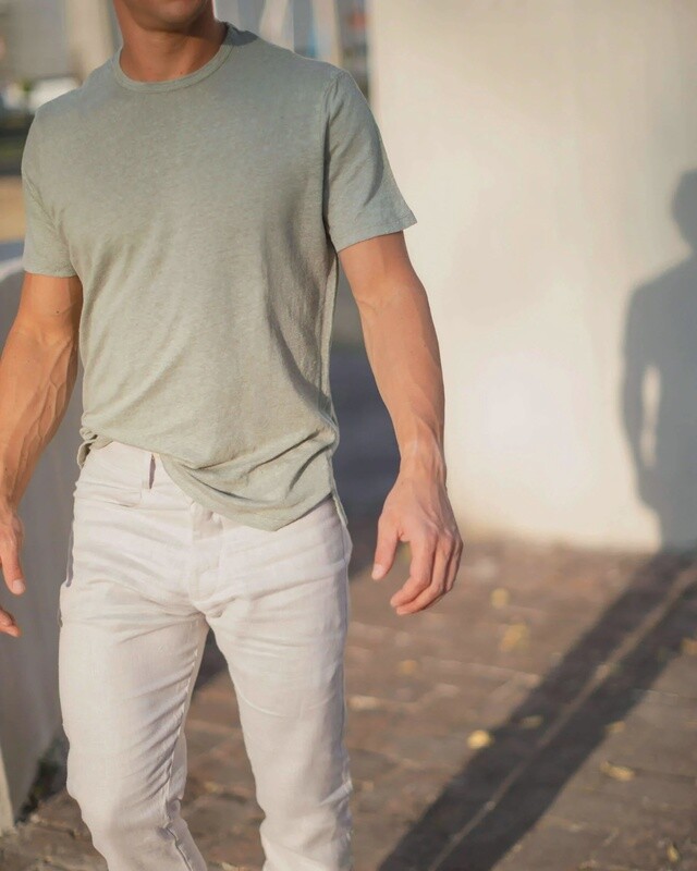 Linen Sun Tee in Moss