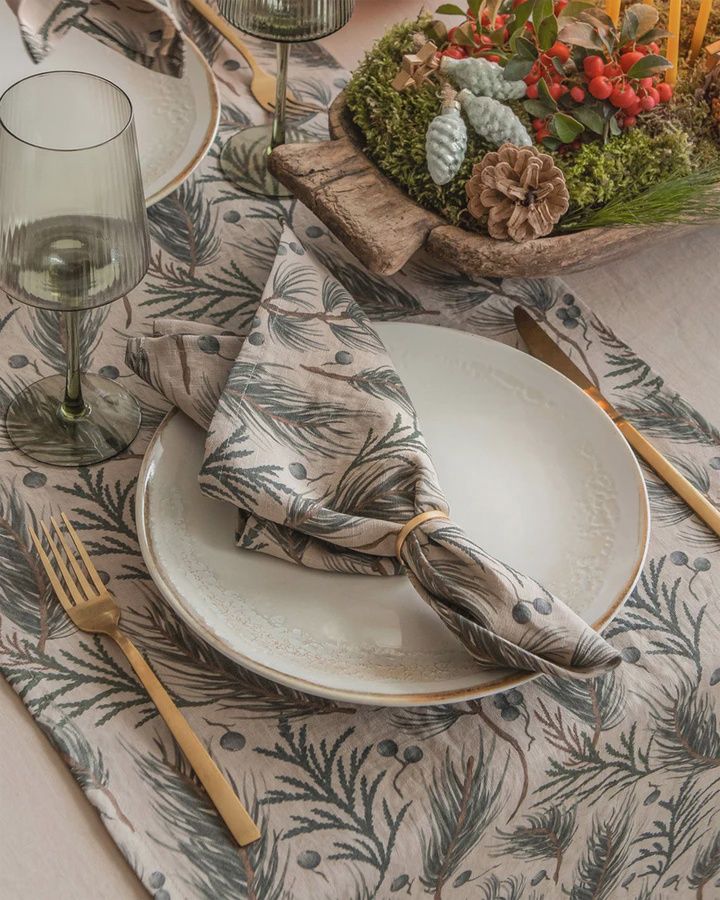 Natural &amp; Winter Print Linen Napkin (Set of 2)