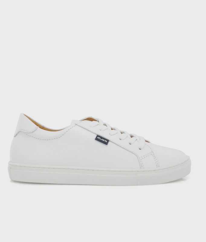 Sneaker w/ Laces in White Smooth Leather
