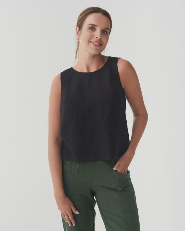 Split Back Linen Top Tonga In Black