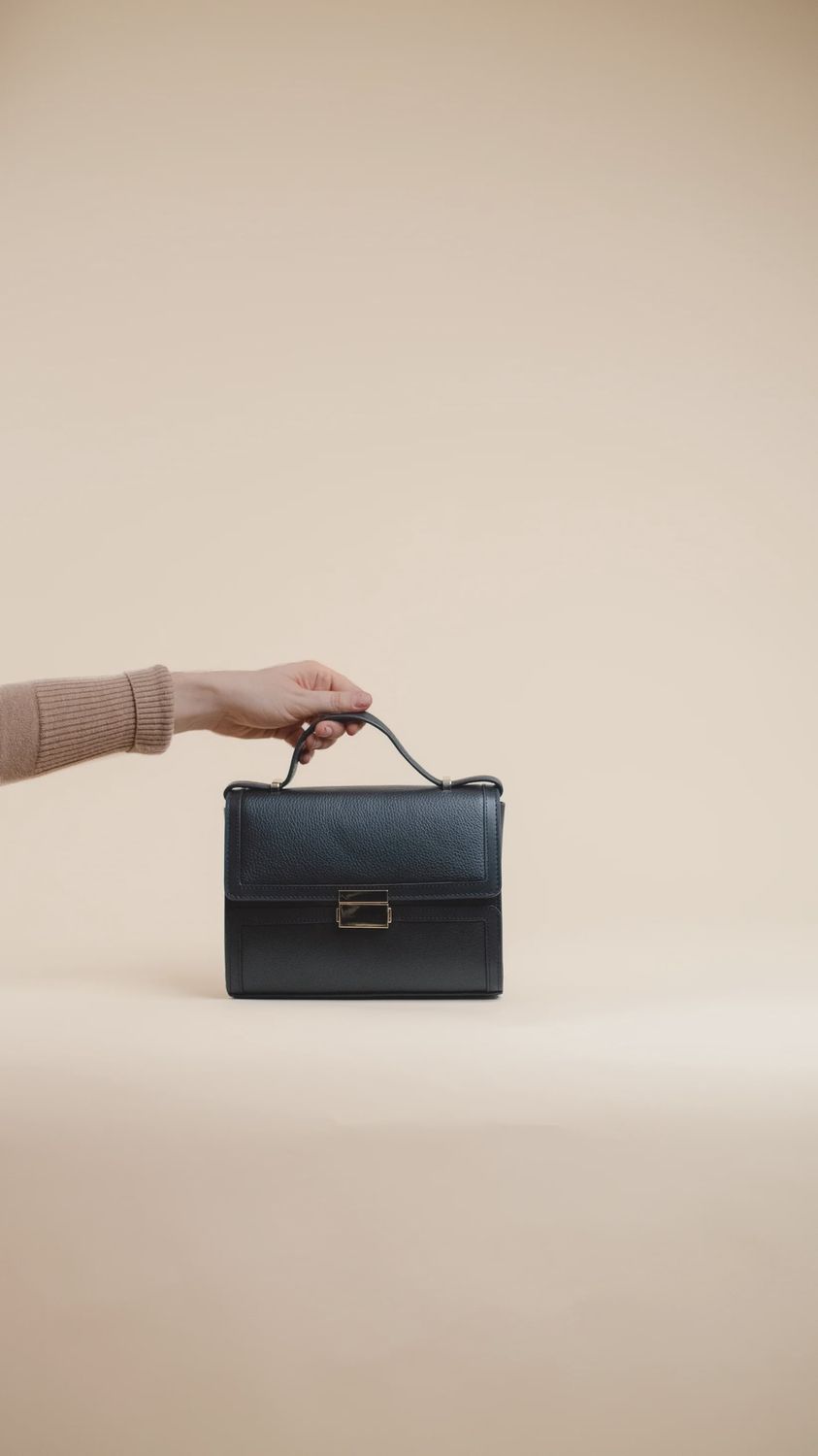 The Sylvie Leather Bag, Colour: Black