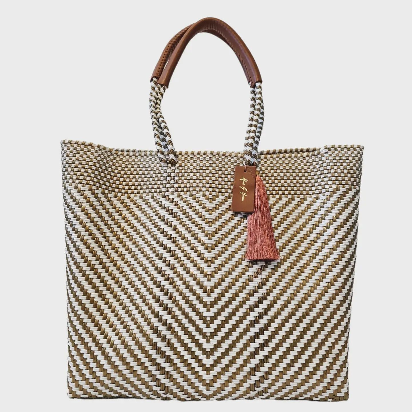 Luxe Resort Tote Bag In Ivory