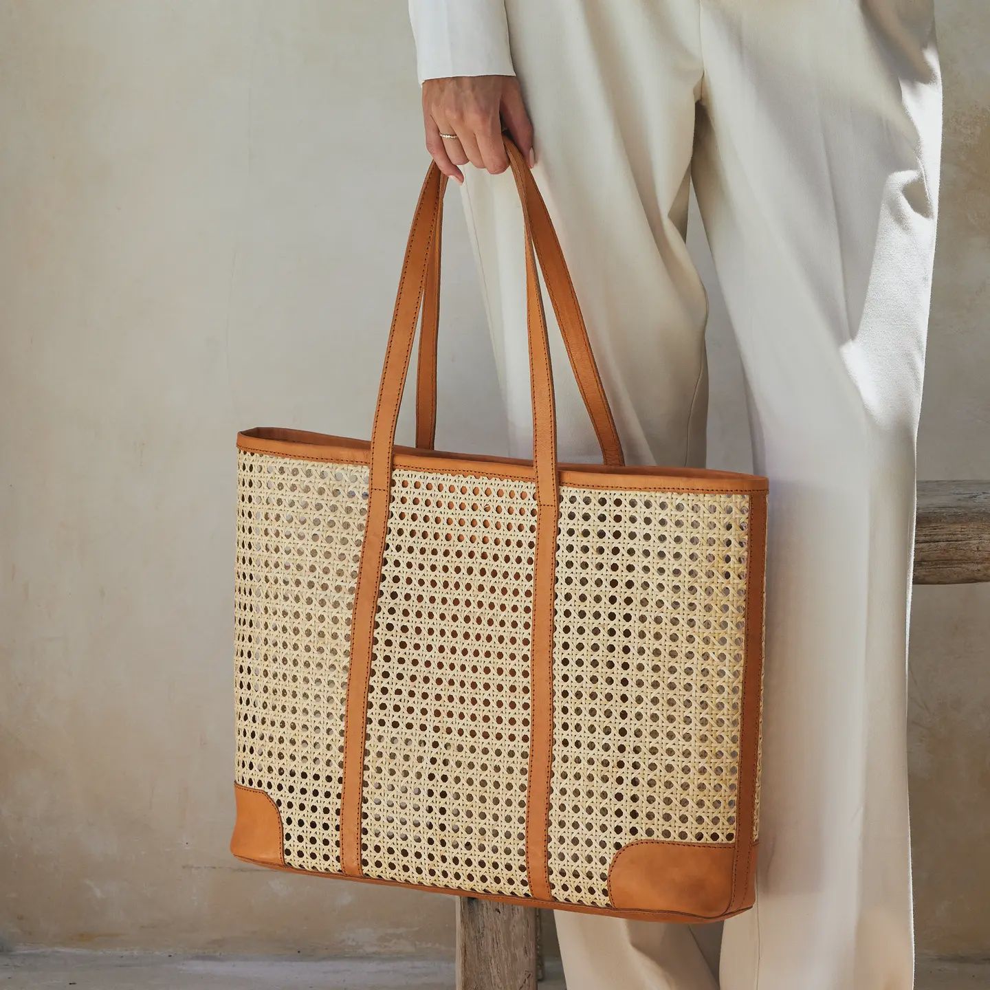 Oversized Rattan Tote Brown Leather