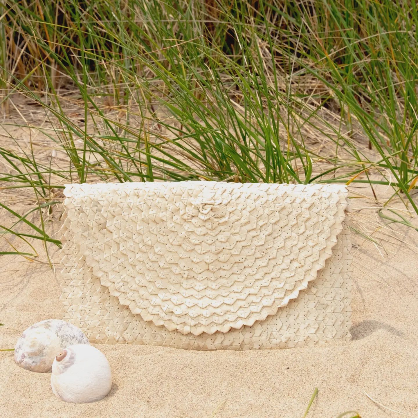 Straw Clutch In Ivory