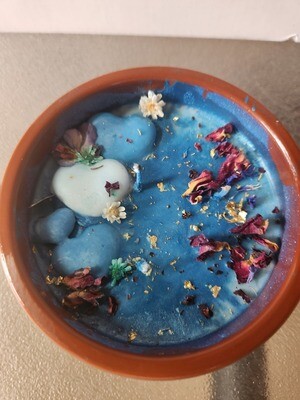 Blue heart oasis terracotta candle