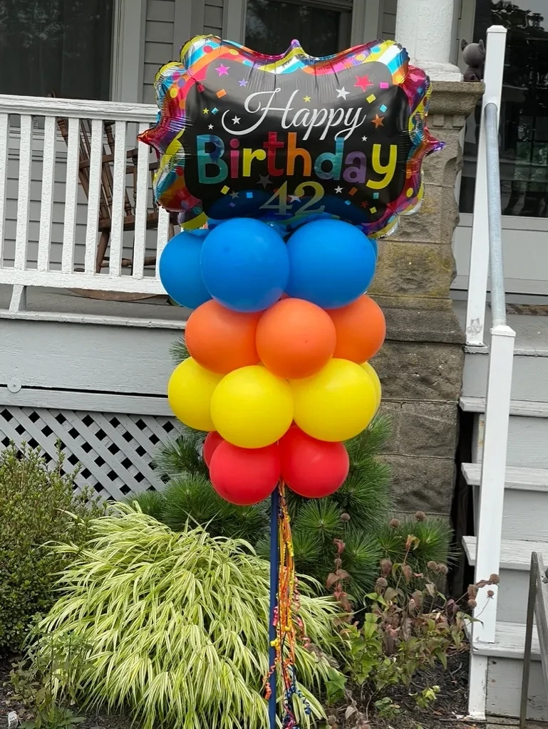 Yard Art Pole with Large Foil Balloon