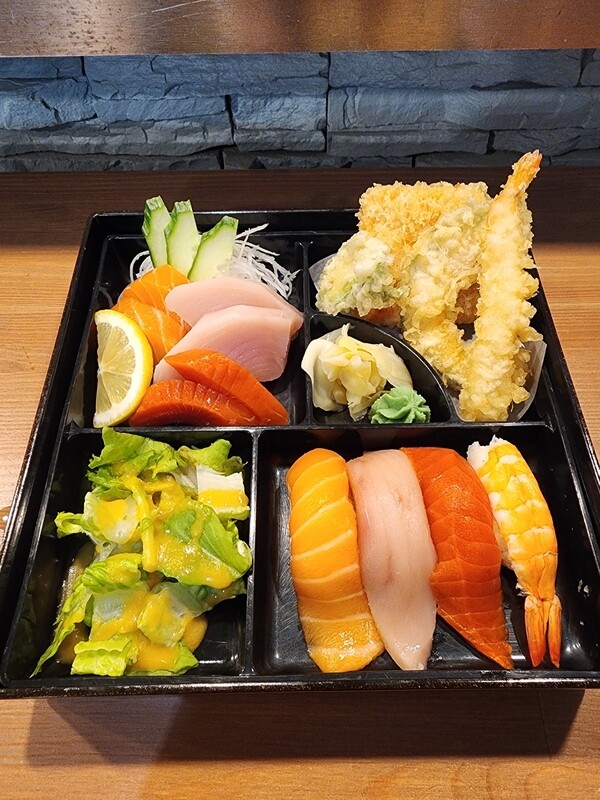 Sushi&amp;Sashimi Bento