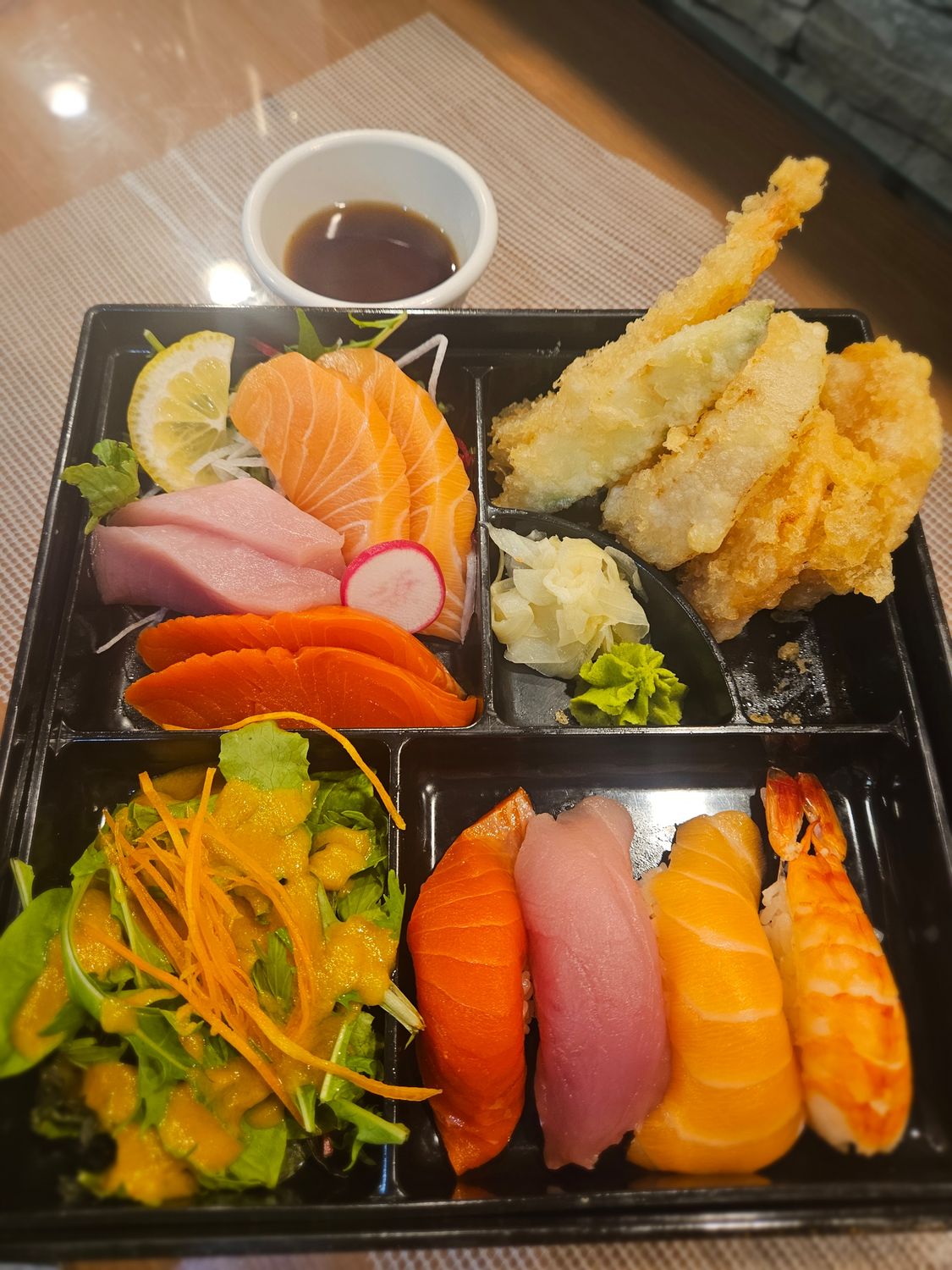 (D)Sushi&amp;Sashimi Bento