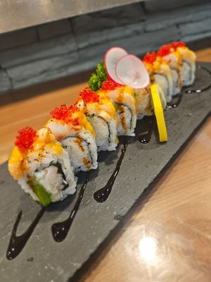 Aburi Chopped Scallop Roll