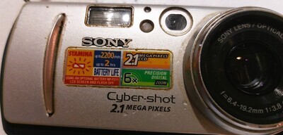 Sony cyber-shot camera 2.1 mega Pixels used