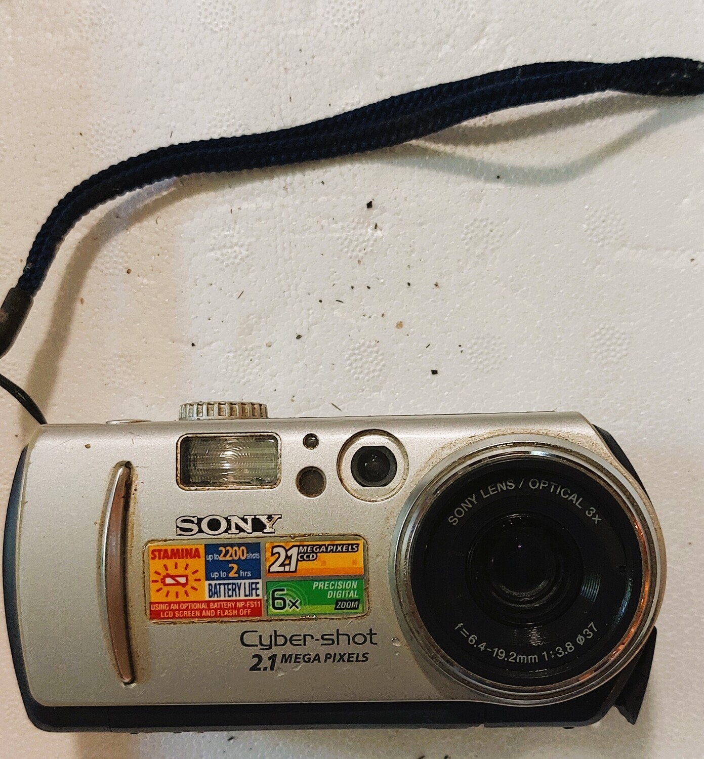 Sony cyber-shot camera 2.1 mega Pixels used