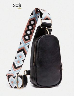 Bandolera negra cruzada
