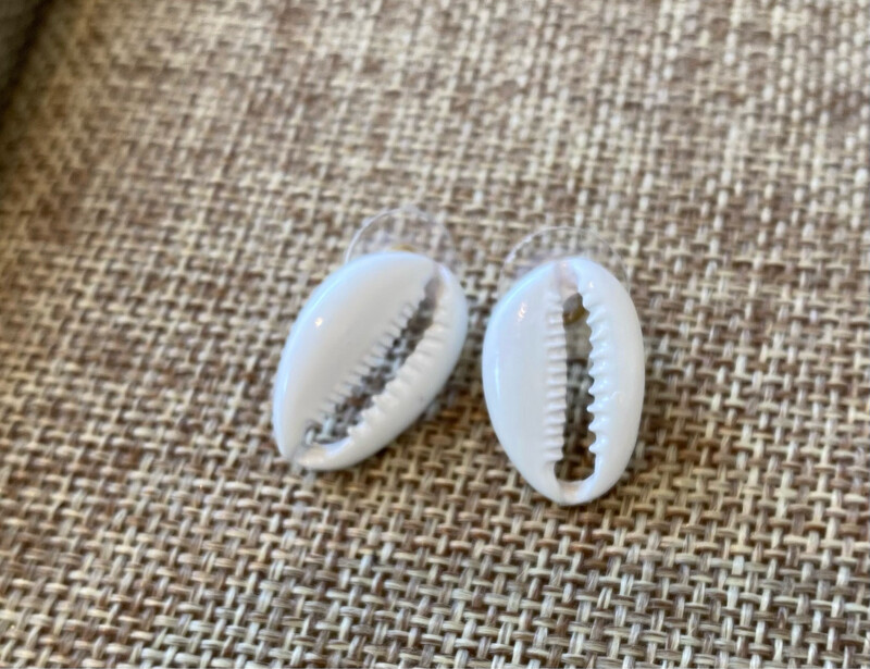 White Shell Stud Earrings