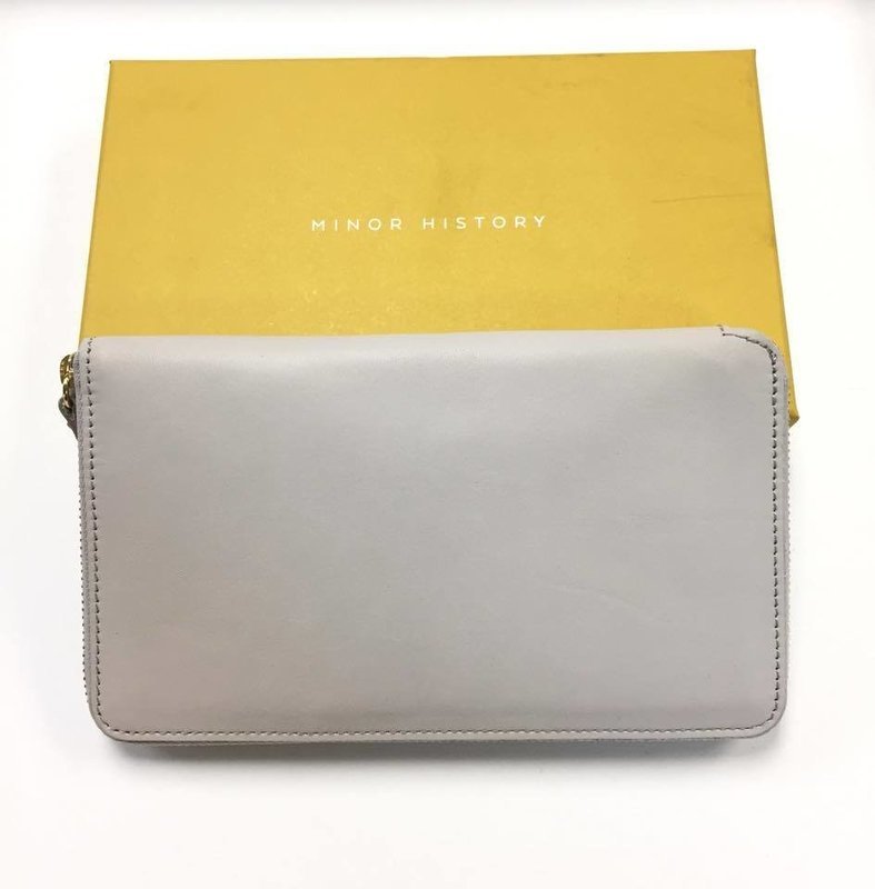 Minor History Dove Leather Zipper Wallet