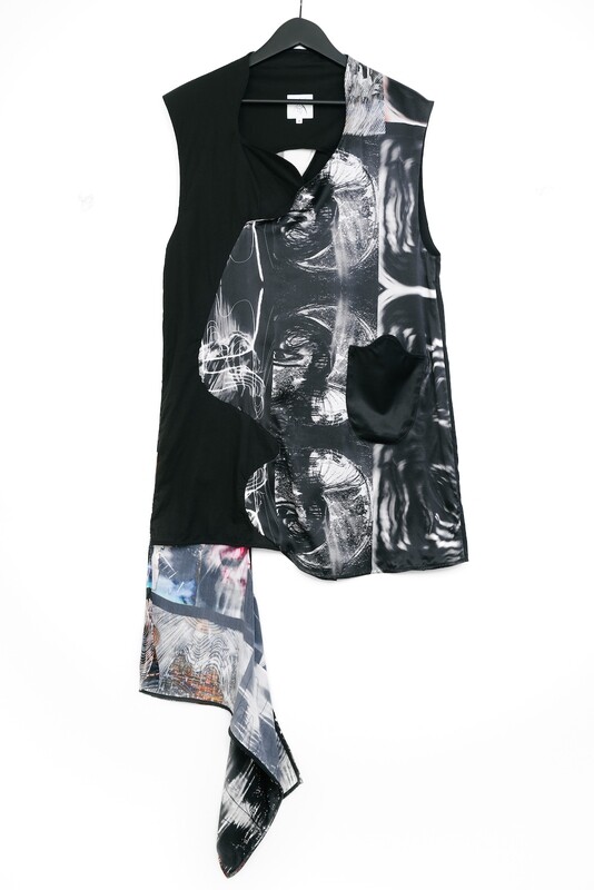 SOUNDWAVE LONG TAIL PRINTS TOP