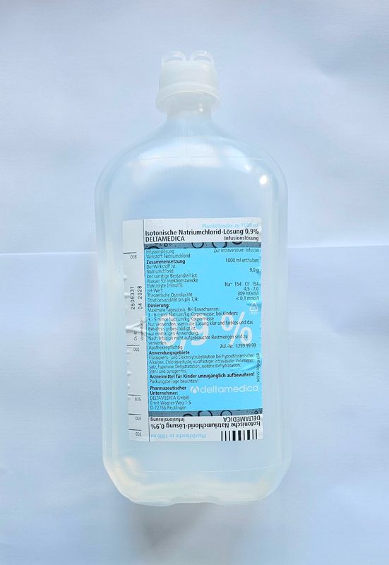 Sodium Chloride Saline Solution NaCl 0.9% 1000ml Drip Bottle by Deltamedica 