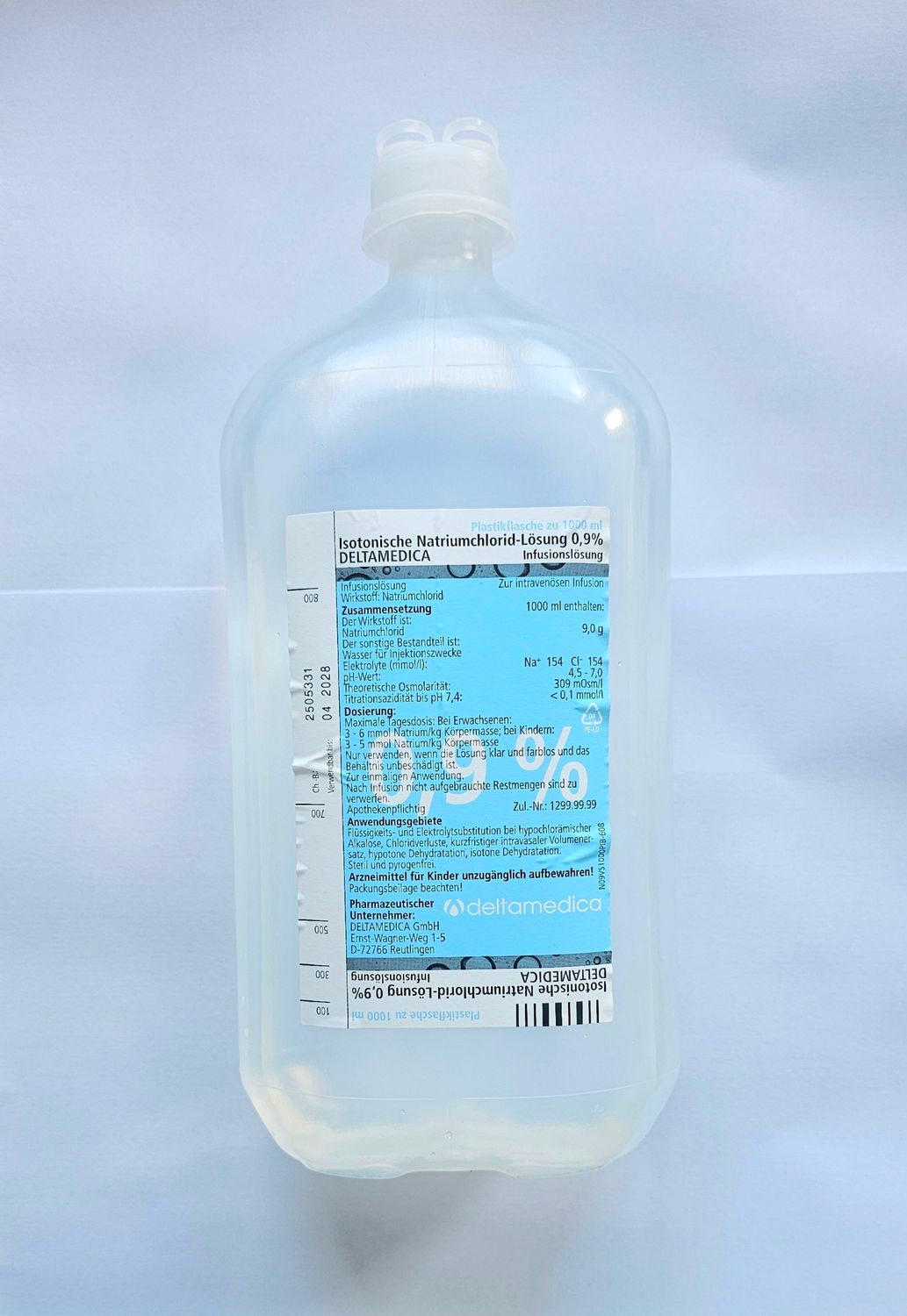 Sodium Chloride Saline Solution NaCl 0.9% 1000ml IV Drip Bottle by Deltamedica 