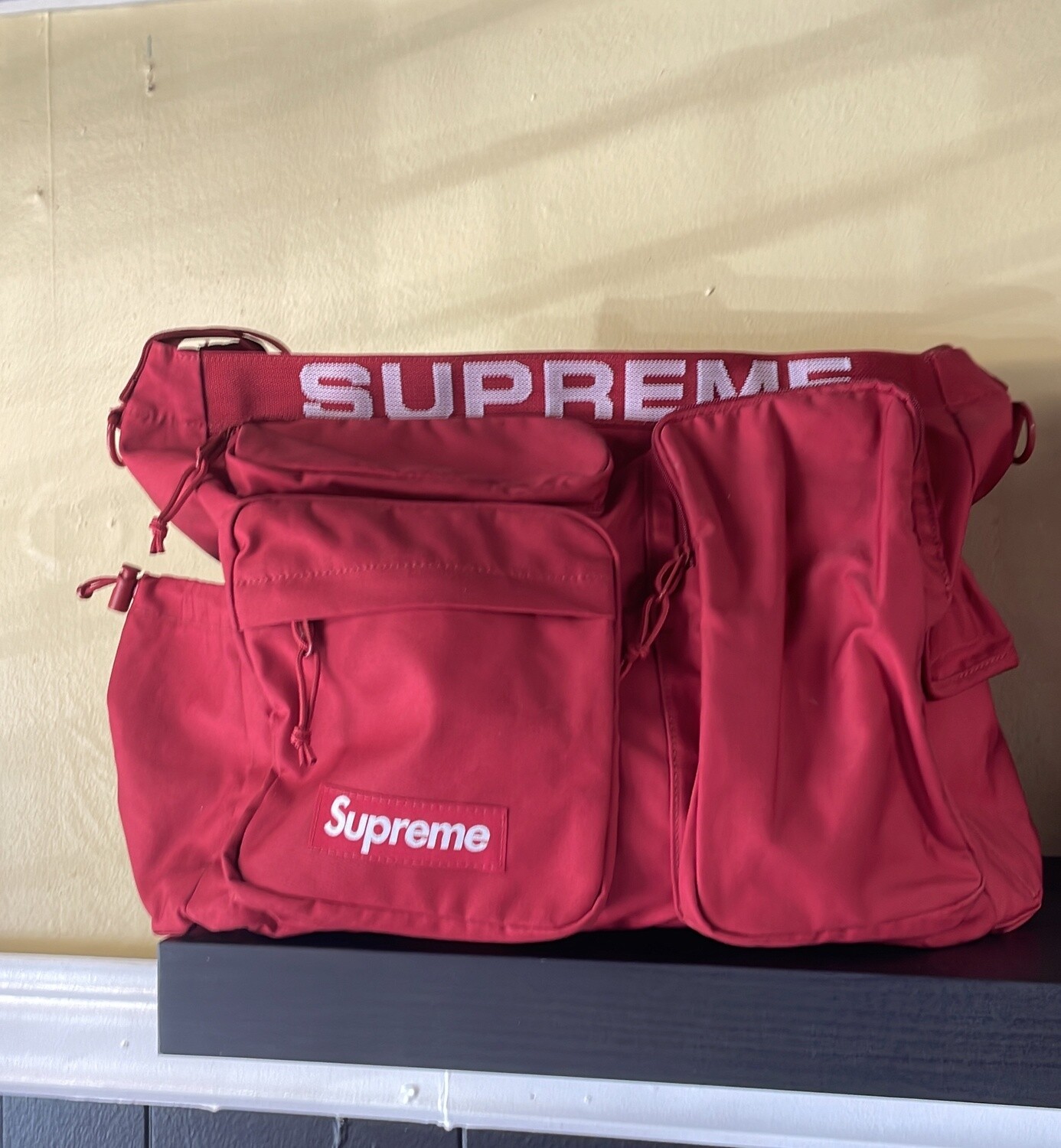 SUPREME DUFF BAG RED