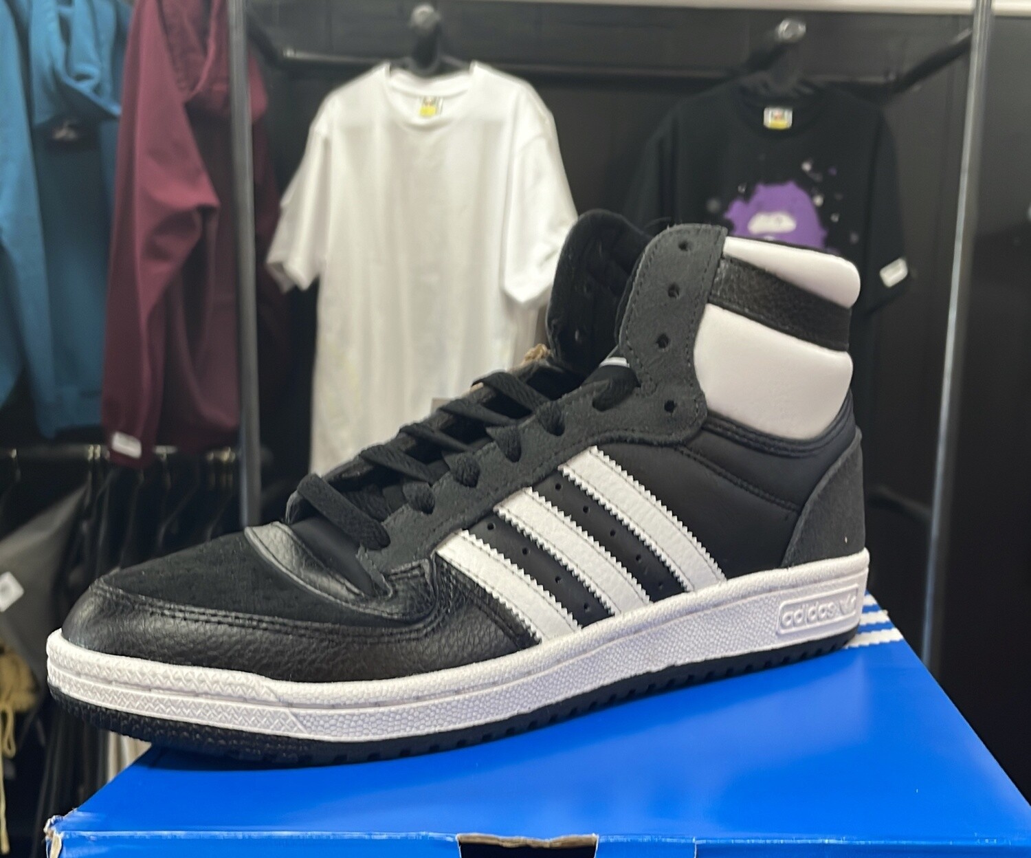 TOP TEN RB BLK/WHT (10.5)